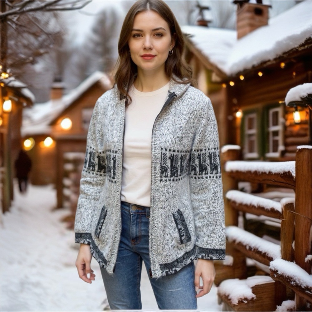 Women's Cozy Gray Patterned Reindeer Hoodie Sweater
